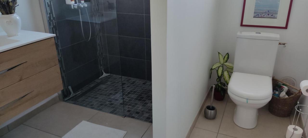 Chambre Et Petit Dejeuner Sérignan-du-Comtat Extérieur photo